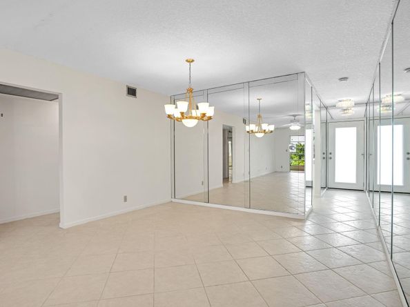 2202 Lucaya Bnd D4, Coconut Creek FL 33066