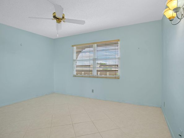 2202 Lucaya Bnd D4, Coconut Creek FL 33066