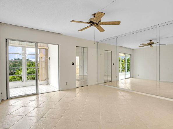 2202 Lucaya Bnd D4, Coconut Creek FL 33066