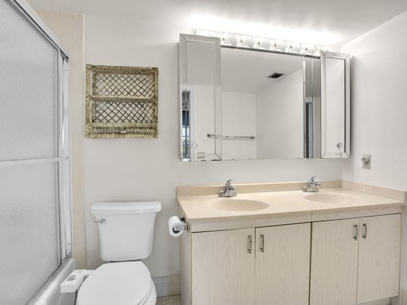2202 Lucaya Bnd D4, Coconut Creek FL 33066