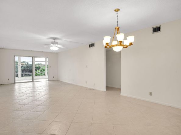 2202 Lucaya Bnd D4, Coconut Creek FL 33066