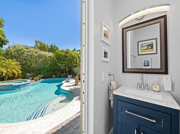 1309 NE 3rd St, Fort Lauderdale FL 33301