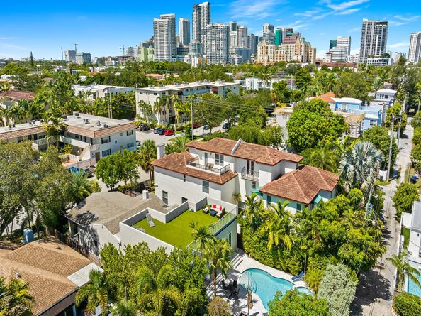 1309 NE 3rd St, Fort Lauderdale FL 33301