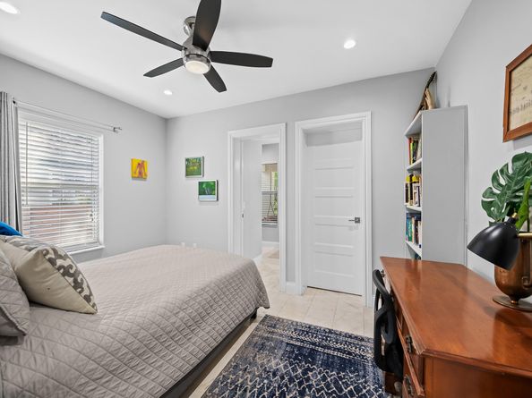 1309 NE 3rd St, Fort Lauderdale FL 33301