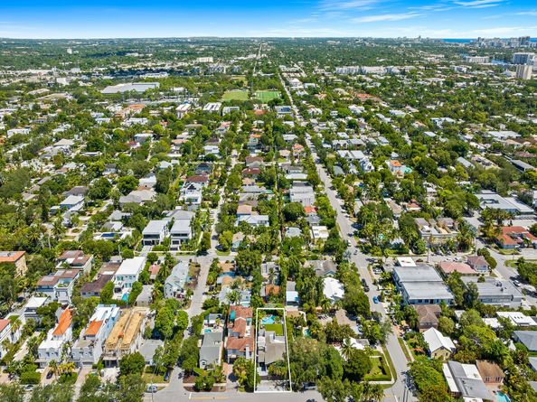 1309 NE 3rd St, Fort Lauderdale FL 33301