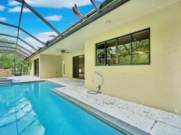 645 NW 102nd Ave, Coral Springs FL 33071