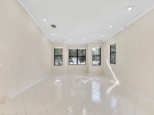 645 NW 102nd Ave, Coral Springs FL 33071