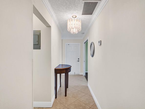 1051 Orange Terrace 101, Delray Beach FL 33445