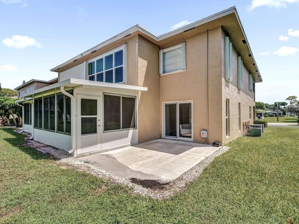 1051 Orange Terrace 101, Delray Beach FL 33445