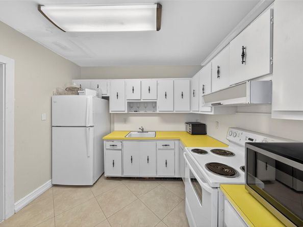 1160 N Federal Hwy 1022, Fort Lauderdale FL 33304