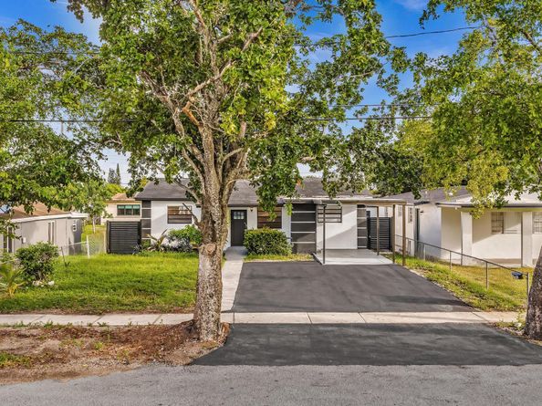 5361 Flagler St, Hollywood FL 33021