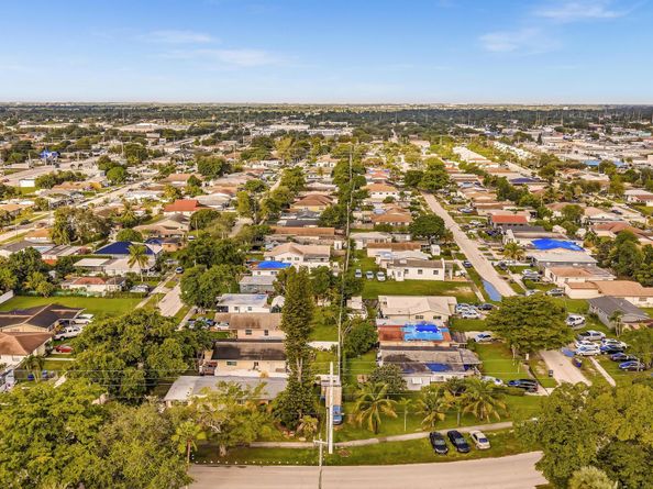 5361 Flagler St, Hollywood FL 33021
