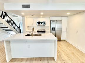 11245 NW 14th Ct, Pembroke Pines FL 33026