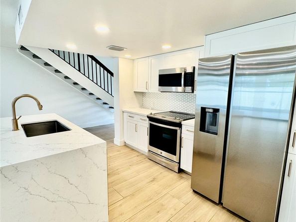 11245 NW 14th Ct, Pembroke Pines FL 33026