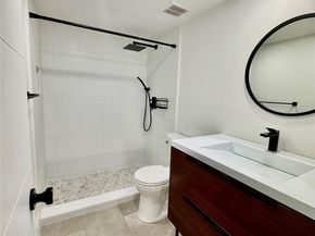 11245 NW 14th Ct, Pembroke Pines FL 33026