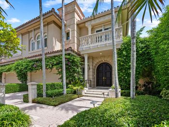217 Everglade Avenue