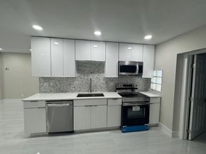 2329 West Dr, West Palm Beach FL 33409