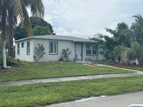 2329 West Dr, West Palm Beach FL 33409