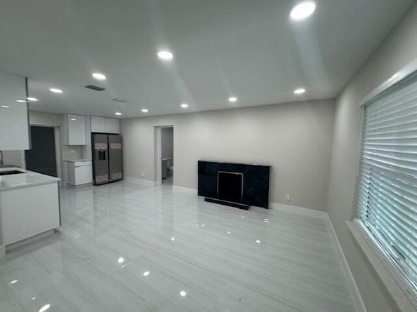 2329 West Dr, West Palm Beach FL 33409