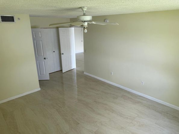 5061 Wiles Rd 202, Coconut Creek FL 33073