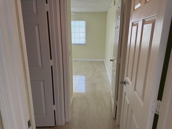 5061 Wiles Rd 202, Coconut Creek FL 33073