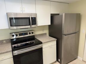 5061 Wiles Rd 202, Coconut Creek FL 33073