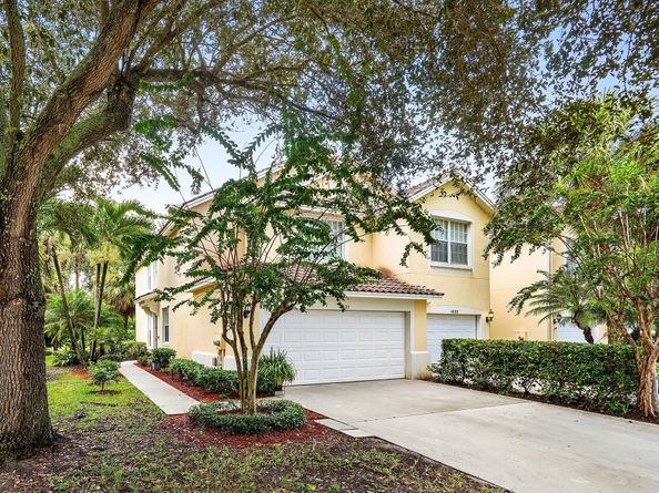 1031 Pinewood Lake Court, Greenacres FL 33415