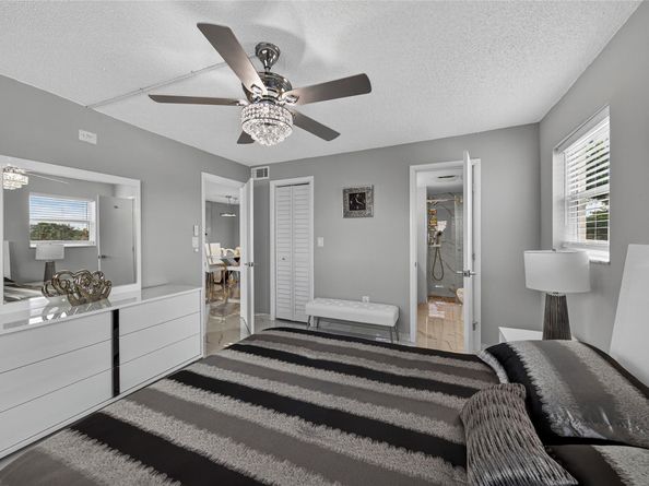 2931 Sunrise Lakes Dr 201, Sunrise FL 33322