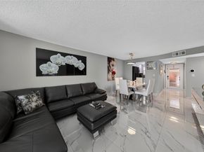 2931 Sunrise Lakes Dr 201, Sunrise FL 33322