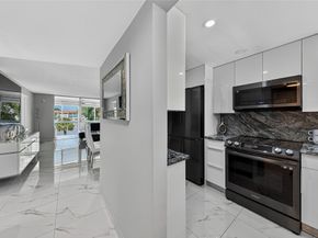 2931 Sunrise Lakes Dr 201, Sunrise FL 33322