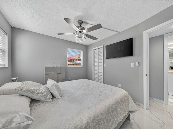 2931 Sunrise Lakes Dr 201, Sunrise FL 33322