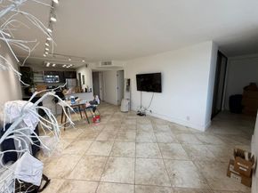 2741 Taft St 401, Hollywood FL 33020
