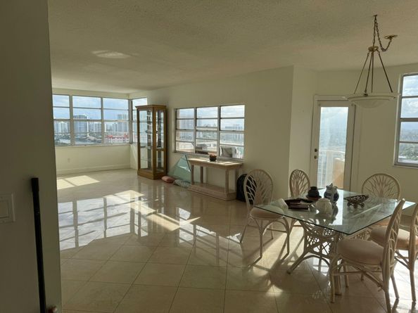 1980 S Ocean Dr 20Q, Hallandale Beach FL 33009