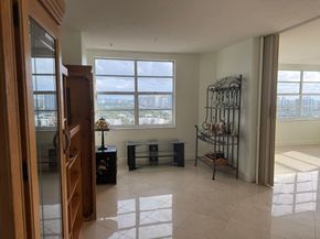 1980 S Ocean Dr 20Q, Hallandale Beach FL 33009