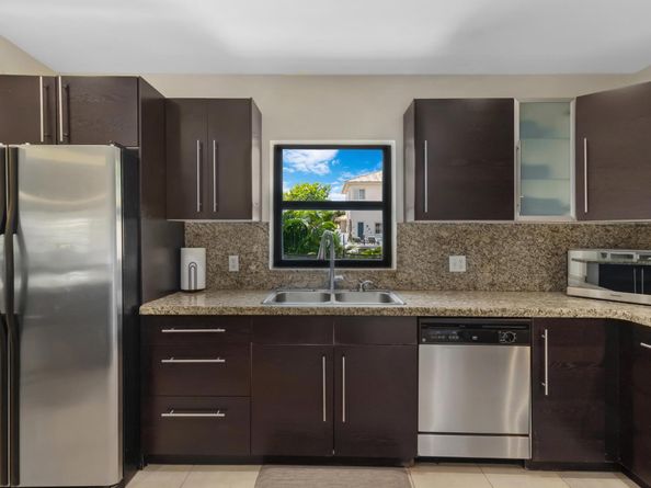 2342 SE 10th Street, Pompano Beach FL 33062