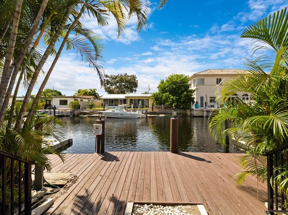 2342 SE 10th Street, Pompano Beach FL 33062