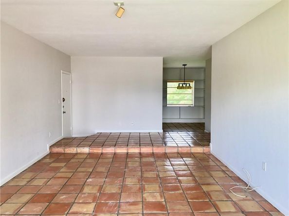 9271 W Bay Harbor Dr 11, Bay Harbor Islands FL 33154