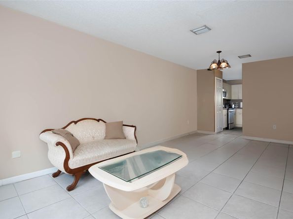 14015 N Forest Oak Cir 14015, Davie FL 33325