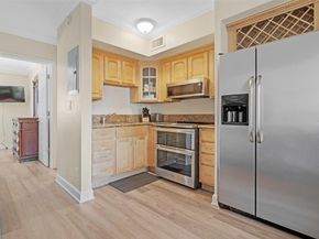924 SE 2nd St 7, Fort Lauderdale FL 33301