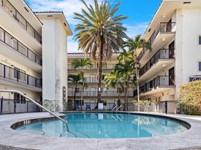 924 SE 2nd St 7, Fort Lauderdale FL 33301