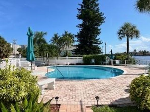 1201 N Riverside Dr 12B, Pompano Beach FL 33062