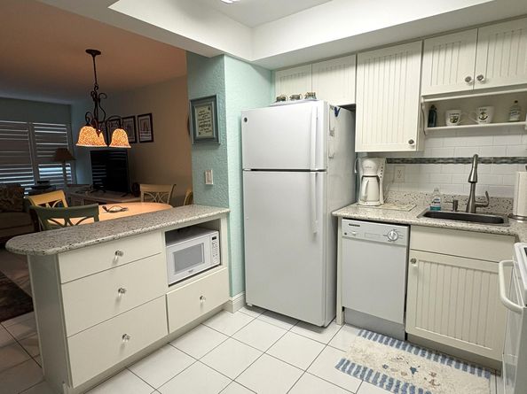 1201 N Riverside Dr 12B, Pompano Beach FL 33062