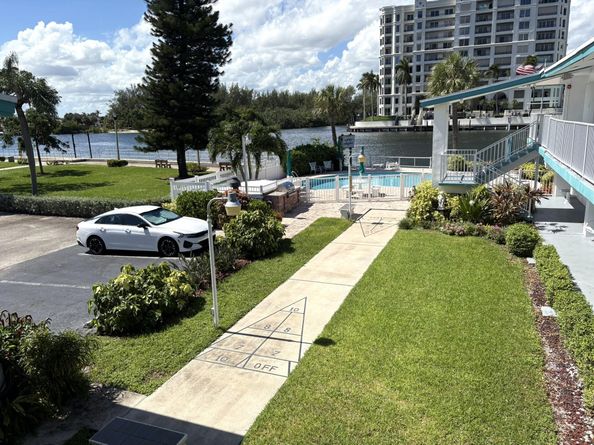 1201 N Riverside Dr 12B, Pompano Beach FL 33062