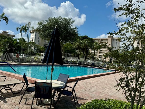 2600 S Course Dr 108, Pompano Beach FL 33069