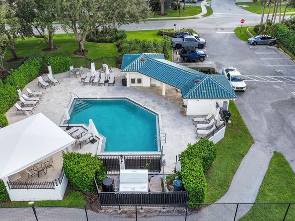 4101 NW 2nd Lane, Delray Beach FL 33445