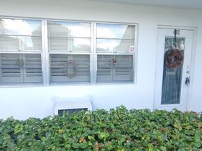 402 Windsor R, West Palm Beach FL 33417