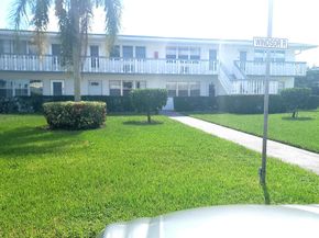 402 Windsor R, West Palm Beach FL 33417