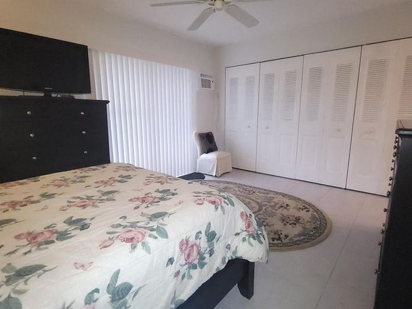 402 Windsor R, West Palm Beach FL 33417