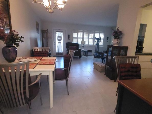 402 Windsor R, West Palm Beach FL 33417