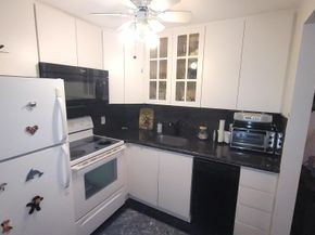 402 Windsor R, West Palm Beach FL 33417